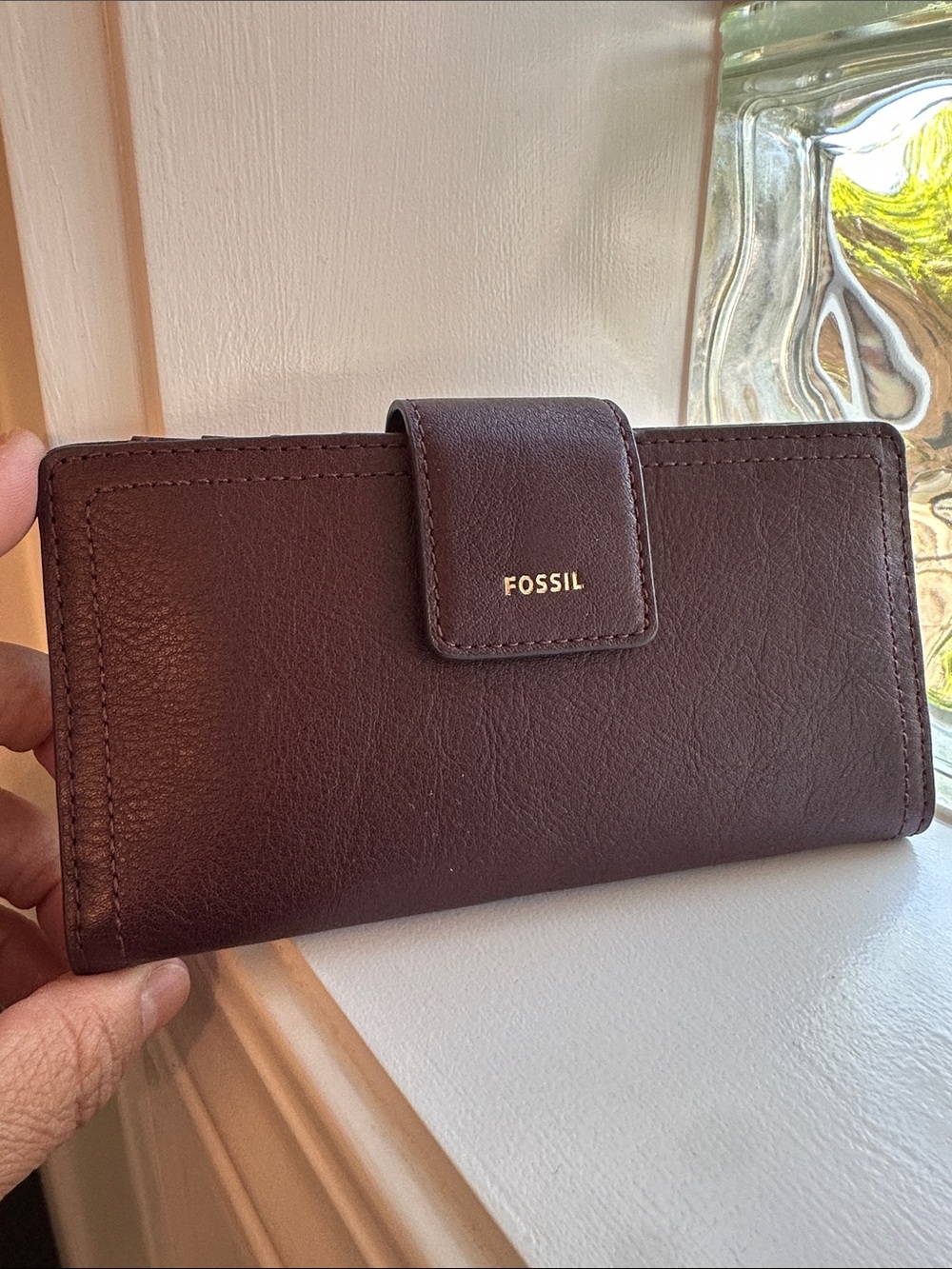 Fossil Women's Deep Burgundy Leather Card Wallet